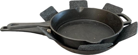 Pannenbeschermer - 2 Stuks - 38 cm en 30 cm - Vilt - Zwart - Optimale Bescherming van je Pannen - Panbeschermer - Onderzetter