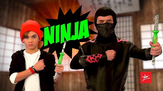 Kinder traktatie Doos 12 stuks Zhi Zhi ninja sticks