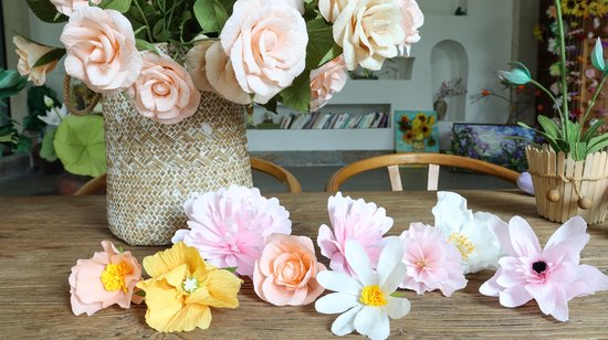 DIY Krans Maken Set van Crêpepapier Complete Creatieve Knutselset voor Papieren Bloemenkrans Inclusief Instructies voor Volwassenen en Kinderen