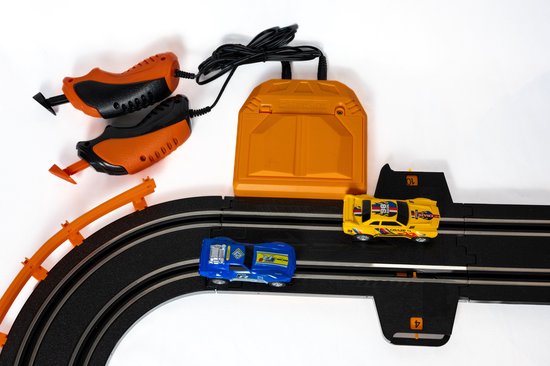 DMG Supply Racebaan - Autobaan Speelgoed - 2 Opstellingen Mogelijk - Dubbele Racebaan met Looping - 2 Auto's - Rondeteller - 3 Meter