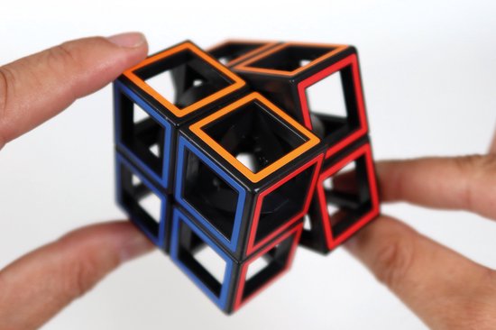 Recent Toys breinbreker kubus Hollow 2x2 puzzel voor kinderen en volwassenen.
