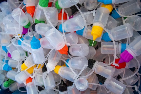 24ME® - Set van 6 Navulbare Lijmflesjes met Naaldpunt Incl. 6 Trechters - 5ML