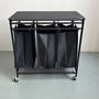 Wasverzamelaar met 3 vakken op wielen – Wasmand sorteerwagen met deksel – Verrijdbare wasmand – Zwart metalen frame
