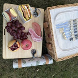 Luxe Rotan Picknickmand met Serviesset & Houten Serveerplank – Compleet 2-Persoons Picknickpakket met Draagriem, Glazen & Picknickkleed