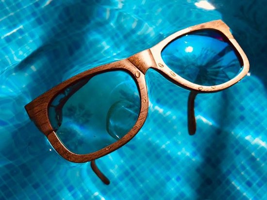 5one® zonnebril Walnut Blue hout blauwe lens 2017518