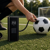 Draagbare Luchtcompressor 7000 mAh – Elektrische Luchtpomp Draadloos voor Auto, Fiets, Motor & Ballen – Digitale Bandenpomp met LCD Display, Powerbank en Automatische Stopfunctie