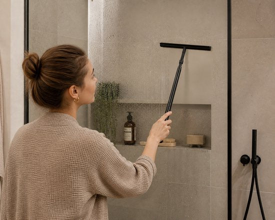 Douchetrekker met Uitschuifbare Steel Zwart – 33 cm Raamwisser & Badkamerwisser – Siliconen Wisser voor Douchewand, Tegels, Spiegel en Ramen – Streeploos Schoonmaken - Aftrekker
