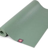 Manduka eKO SuperLite Reis Yoga Mat Leaf Green - Groen – 180x61 cm – Slechts 1,5 mm Dik en weegt 1 KG - Ultralicht, Ultradun & Biologisch Afbreekbare Reis yogamat – Superieure Grip & Duurzaam Natuurlijk Rubber – Ideaal voor Onderweg