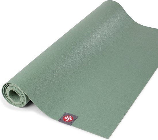 Manduka eKO SuperLite Reis Yoga Mat Leaf Green - Groen – 180x61 cm – Slechts 1,5 mm Dik en weegt 1 KG - Ultralicht, Ultradun & Biologisch Afbreekbare Reis yogamat – Superieure Grip & Duurzaam Natuurlijk Rubber – Ideaal voor Onderweg