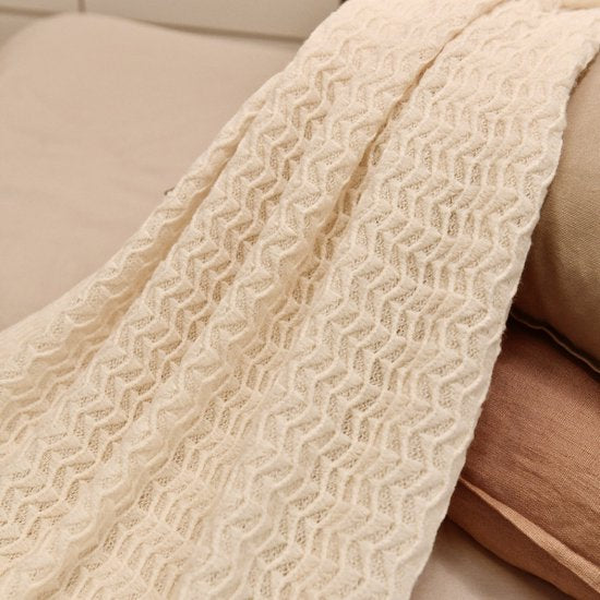 Zachte en Warme Deken - Wit - 100% Acryl - 130x160 cm - Lichtgewicht met Stijlvolle Franjes - Ideaal als Sprei, Plaid, Woondeken, Bankkleed of Sierdeken