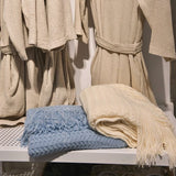 Zachte en Warme Deken - Wit - 100% Acryl - 130x160 cm - Lichtgewicht met Stijlvolle Franjes - Ideaal als Sprei, Plaid, Woondeken, Bankkleed of Sierdeken