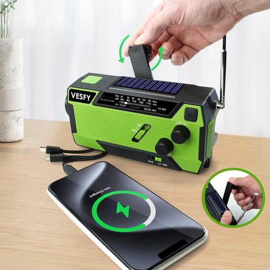 Vesfy Noodradio Solar Opwindbaar - Oplaadbaar & Batterijen - 7400mWh - LED Zaklamp - AM-FM Radio - Draagbare Radio voor Noodpakket