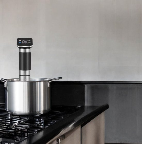 Sous Vide Stick met Wi-Fi en App – Smart Slowcooker – Zwart-RVS – Voor Perfect Slow Cooking