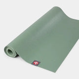 Manduka eKO SuperLite Reis Yoga Mat Leaf Green - Groen – 180x61 cm – Slechts 1,5 mm Dik en weegt 1 KG - Ultralicht, Ultradun & Biologisch Afbreekbare Reis yogamat – Superieure Grip & Duurzaam Natuurlijk Rubber – Ideaal voor Onderweg