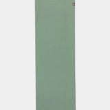 Manduka eKO SuperLite Reis Yoga Mat Leaf Green - Groen – 180x61 cm – Slechts 1,5 mm Dik en weegt 1 KG - Ultralicht, Ultradun & Biologisch Afbreekbare Reis yogamat – Superieure Grip & Duurzaam Natuurlijk Rubber – Ideaal voor Onderweg