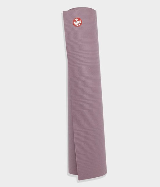Manduka PRO Yoga Mat Oud Roze - Elderberry | 66 x 183 cm, x 0,6 mm dik | Zeer Goede Antislip & Latexvrij | Ideaal voor Hot Yoga & Vinyasa Flow | Deze Yogamat biedt een optimale ondersteuning voor rug, heupen, knieën en ellebogen op harde ondergronden