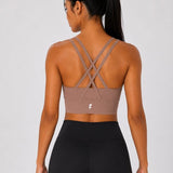 SparkNine Elevate sport-bh - M - cacao - gekruiste rug - push-up effect - stevige ondersteuning - met uitneembare pads