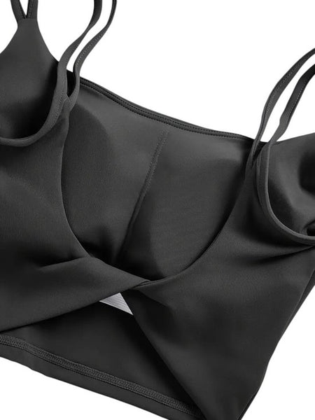 SparkNine Effortless crop top - met verwijderbare vulling - twist back - stijlvol & ademend