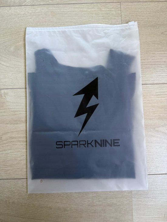 SparkNine Breezefit tanktop - open rug design - M - zwart - luchtig & ademend - crop fit - rekbaar & ademend - split back