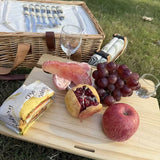 Luxe Rotan Picknickmand met Serviesset & Houten Serveerplank – Compleet 2-Persoons Picknickpakket met Draagriem, Glazen & Picknickkleed