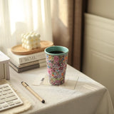 Koffiebeker 300 ml – Bloemen Design met Turquoise Glazuur – Slanke Theebeker & Koffiemok – Handzaam & Stijlvol