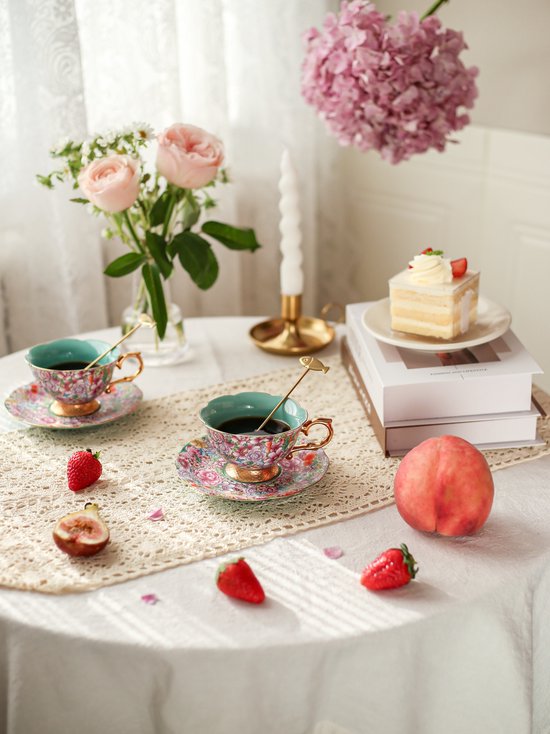 Vintage Bloemen Koffiekop & Schotel Set – Luxe Thee- en Koffieservies met Gouden Lepel – Elegant & Tijdloos
