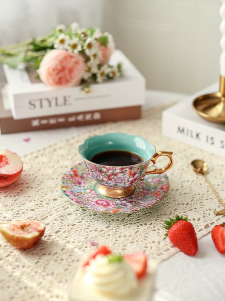 Vintage Bloemen Koffiekop & Schotel Set – Luxe Thee- en Koffieservies met Gouden Lepel – Elegant & Tijdloos