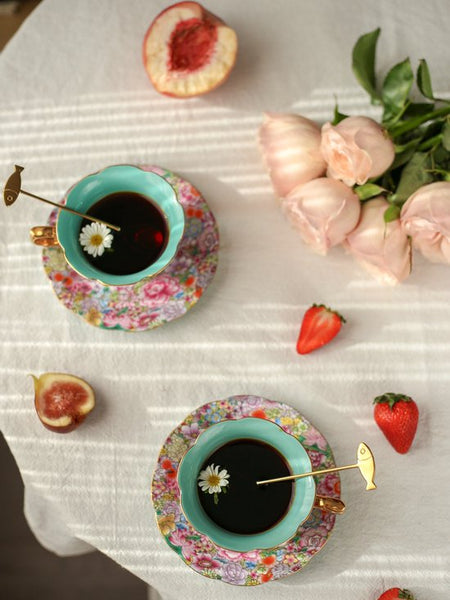 Vintage Bloemen Koffiekop & Schotel Set – Luxe Thee- en Koffieservies met Gouden Lepel – Elegant & Tijdloos