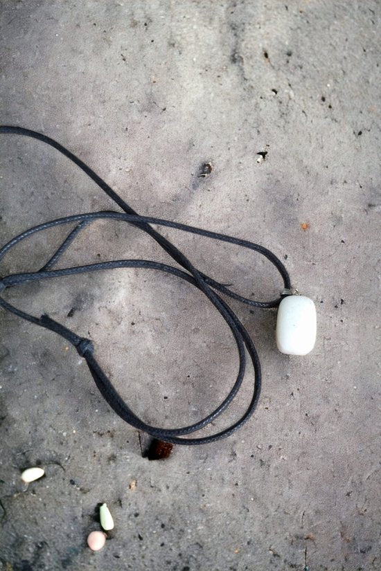 Sasemy - Edelsteen -Melk Kwarts - Edelstenen - Edelsteen Hanger - Edelsteen Ketting - Verjaardag - Cadeau - Moederdag - Sinterklaas cadeau - Kerst cadeau