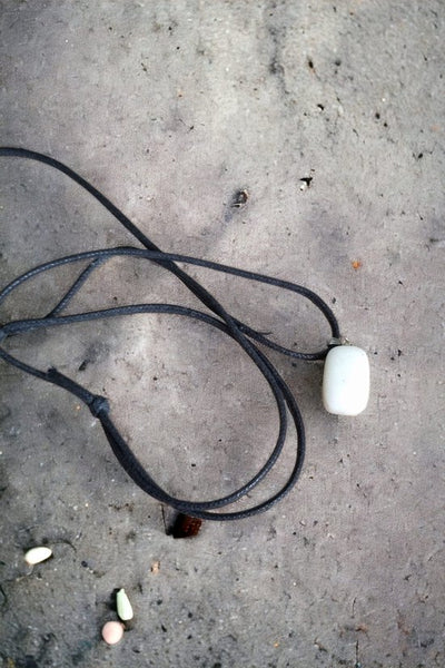 Sasemy - Edelsteen -Melk Kwarts - Edelstenen - Edelsteen Hanger - Edelsteen Ketting - Verjaardag - Cadeau - Moederdag - Sinterklaas cadeau - Kerst cadeau