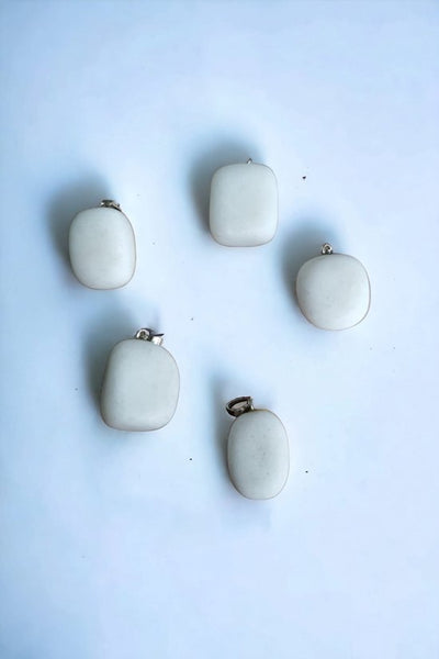 Sasemy - Edelsteen -Melk Kwarts - Edelstenen - Edelsteen Hanger - Edelsteen Ketting - Verjaardag - Cadeau - Moederdag - Sinterklaas cadeau - Kerst cadeau