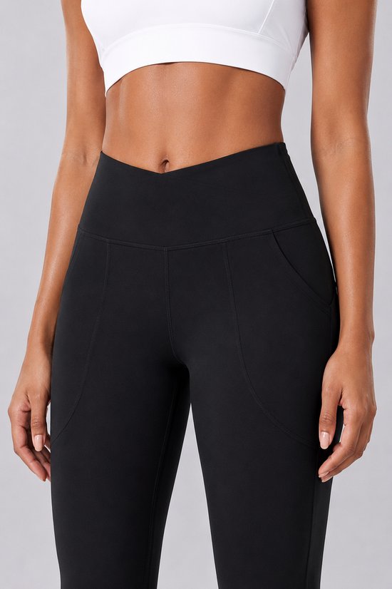 SparkNine Vivaflow flare broek dames - stijlvol V-design - S - zwart - ademend met uitlopende pijpen - sneldrogend & ademend - stretch