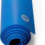 Manduka PRO Yoga Mat Blauw - Royal Flanure | 66 x 183 cm, x 0,6 mm dik | Zeer Goede Antislip & Latexvrij | Ideaal voor Hot Yoga & Vinyasa Flow | Deze Yogamat biedt een optimale ondersteuning voor rug, heupen, knieën en ellebogen op harde ondergronden