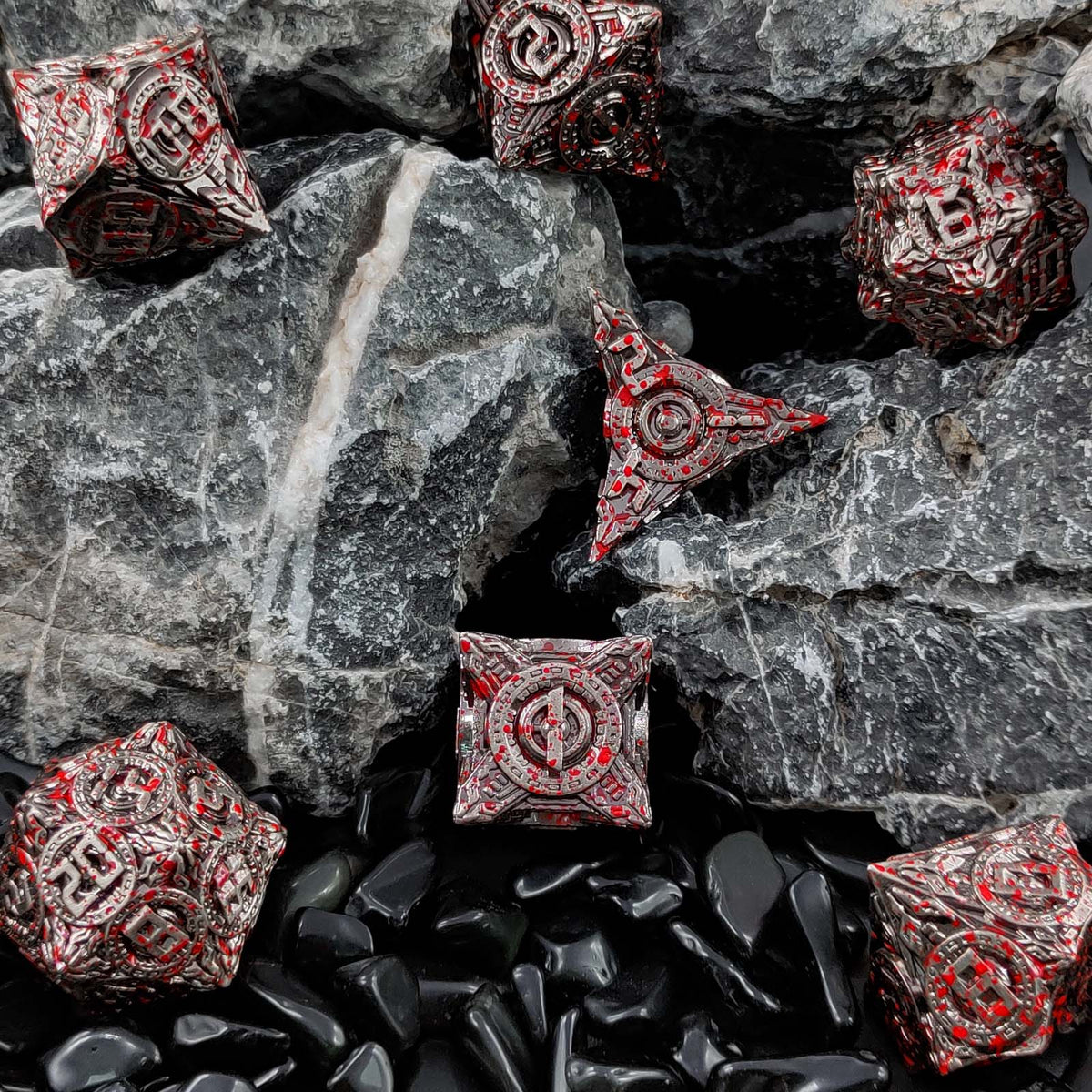 7 delige Metal Dice Set “Bloodsplatter"