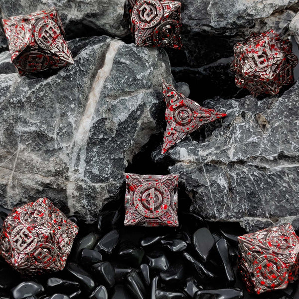 7 delige Metal Dice Set “Bloodsplatter"