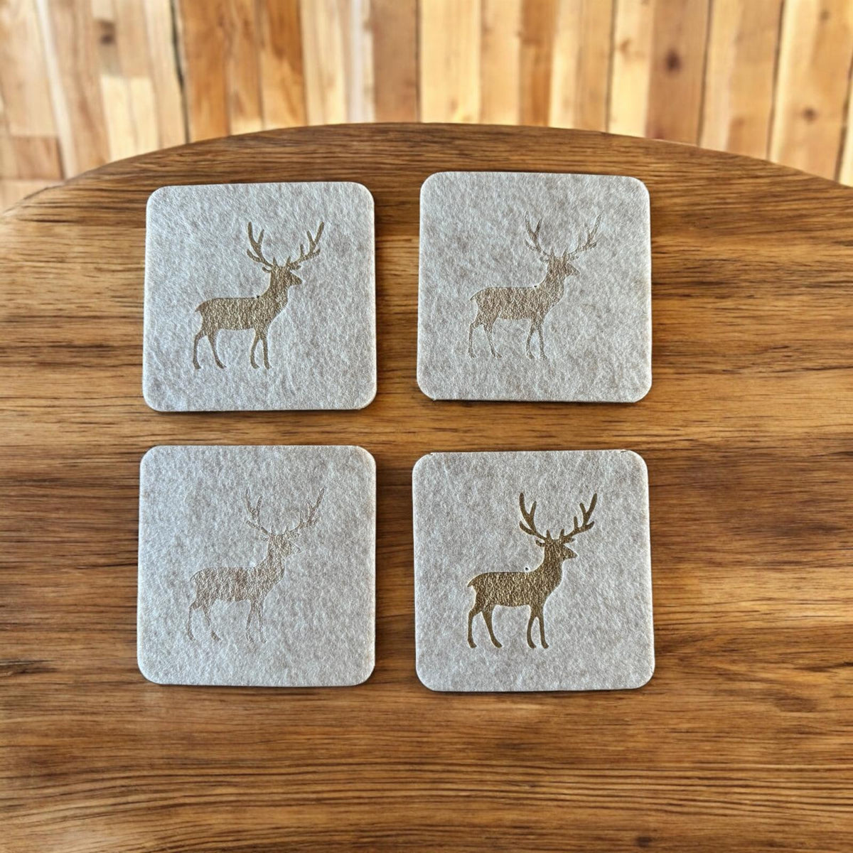 Onderzetters - Beige met Eland - 4 stuks - Vilt - Dubbelzijdig - Tafelbeschermer - Onderzetters voor Glazen