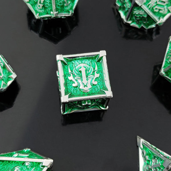 7-delige Metal Dice Set ‘Emerald Skull’