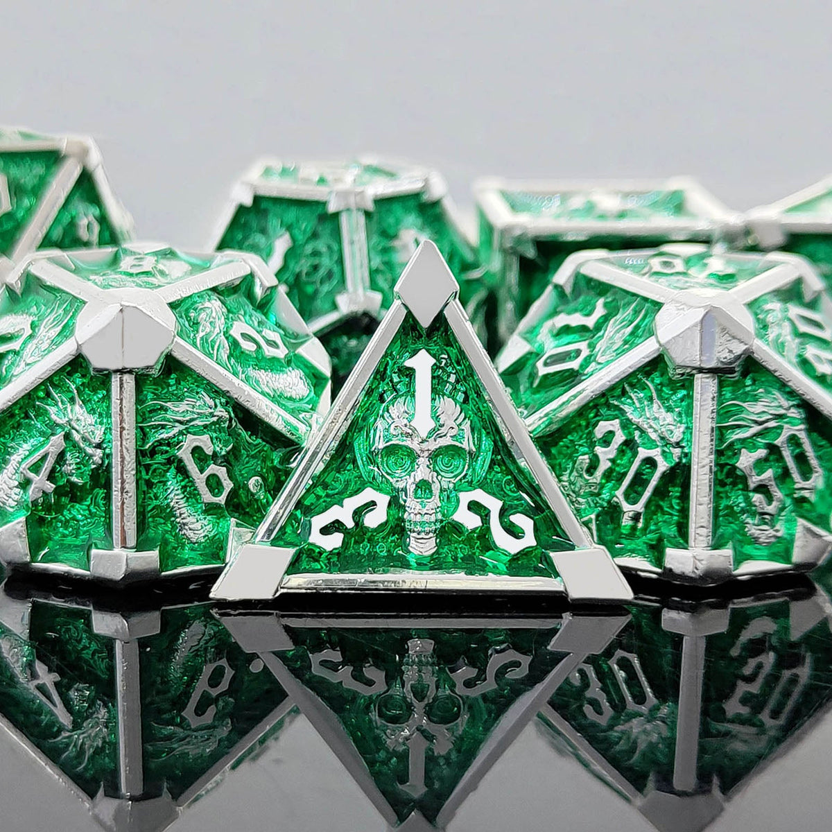 7-delige Metal Dice Set ‘Emerald Skull’