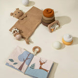 Baby First Toys Geschenkdoos | Complete giftbox met rammelaar, sensorisch boek en stapelspeelgoed