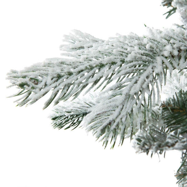 Excellent Trees® LED Varberg Smalle Witte Kerstboom met Sneeuw en Verlichting 150 cm -  ⌀86cm - ↕150cm