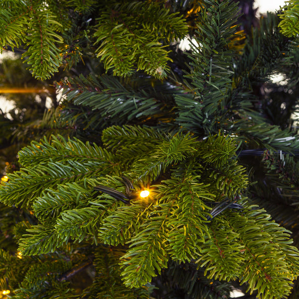 Premium Kerstboom Excellent Trees® LED Mantorp 210 cm met 380 Lampjes